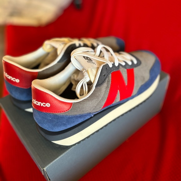 New Balance 237 - Picture 3 of 8